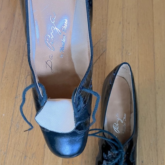 Vintage mod shoes, black leather and patent, 1.5 in heel, women’s 7 (narrow) - Picture 7 of 8